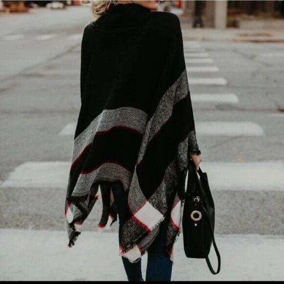 CLASSIC womens plaid print oversized Pullover Ponc - Picture 3 of 9